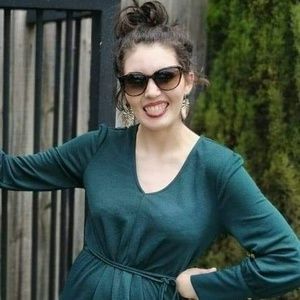 Meet your Posher, Cassandra